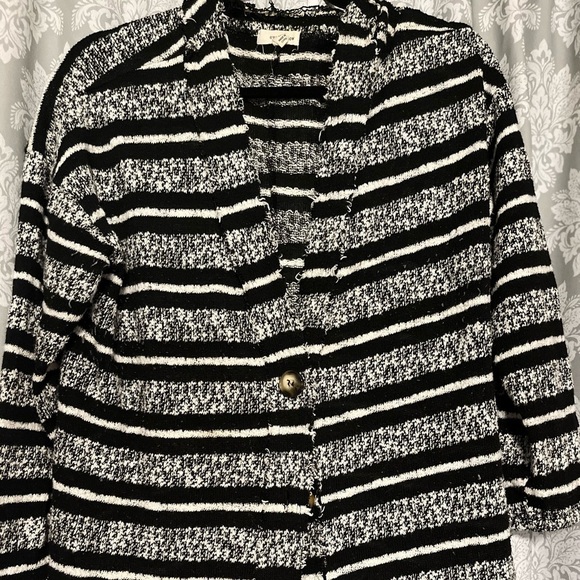 Cute striped sweater - Picture 6 of 9